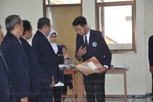 Yudisium Semester Genap Tahap II 2013-2014 FIK UM, 10-09-2014 025