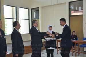 Yudisium Semester Genap Tahap II 2013-2014 FIK UM, 10-09-2014 085