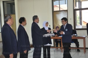 Yudisium Semester Genap Tahap II 2013-2014 FIK UM, 10-09-2014 100