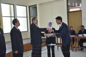 Yudisium Semester Genap Tahap II 2013-2014 FIK UM, 10-09-2014 106