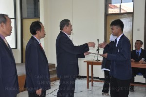 Yudisium Semester Genap Tahap II 2013-2014 FIK UM, 10-09-2014 121