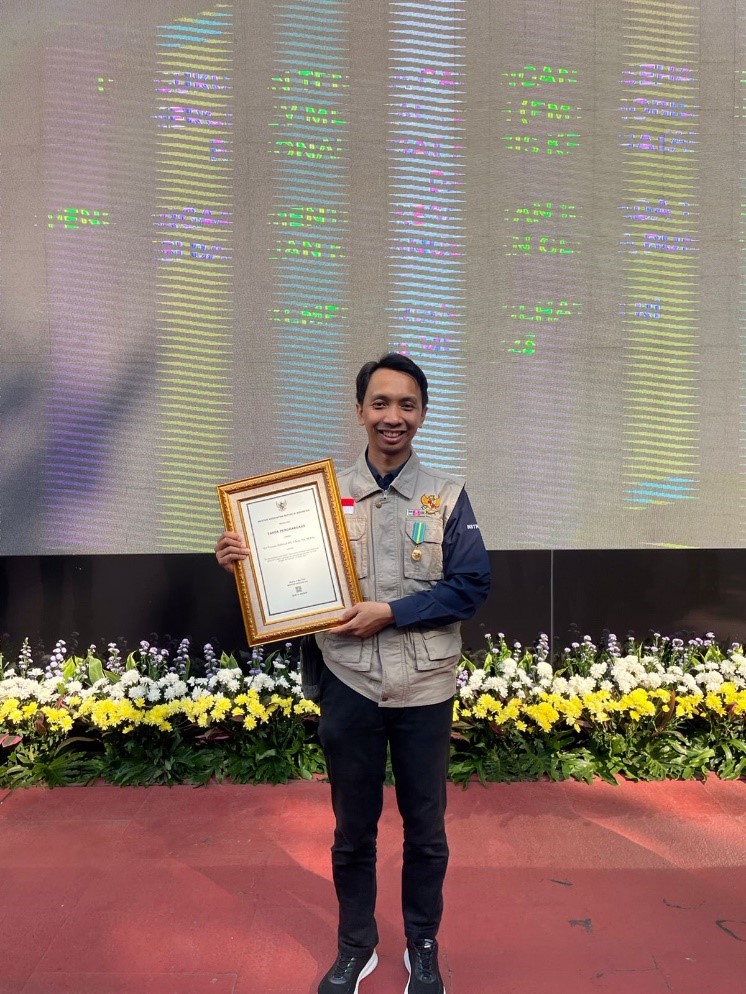 Penghargaan Menkes RI untuk Ns. Eri Yanuar Akhmad BS, S.Kep, M.NSc (IC)