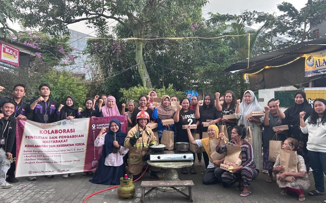 Berawal dari Dapur, Universitas Negeri Malang Perkuat Kesiapsiagaan Kebakaran Perempuan di Kampung Pulosari
