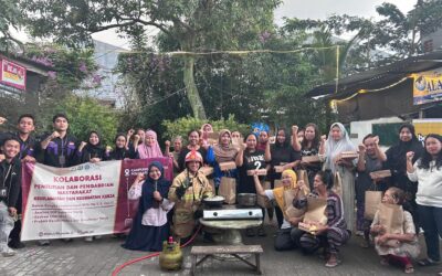 Berawal dari Dapur, Universitas Negeri Malang Perkuat Kesiapsiagaan Kebakaran Perempuan di Kampung Pulosari