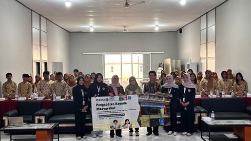 Cegah Stunting Sejak Remaja, Prodi Kesehatan Masyarakat UM Bekali Siswa PMR SMAN 1 Batu dengan Keterampilan Pemantauan Status Gizi dan Skrining Kesehatan